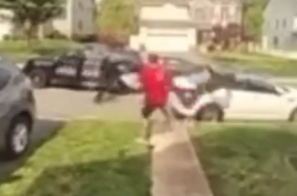 World’s Best Pizza Man Stops Police Chase, Doesn’t Drop The Pizza